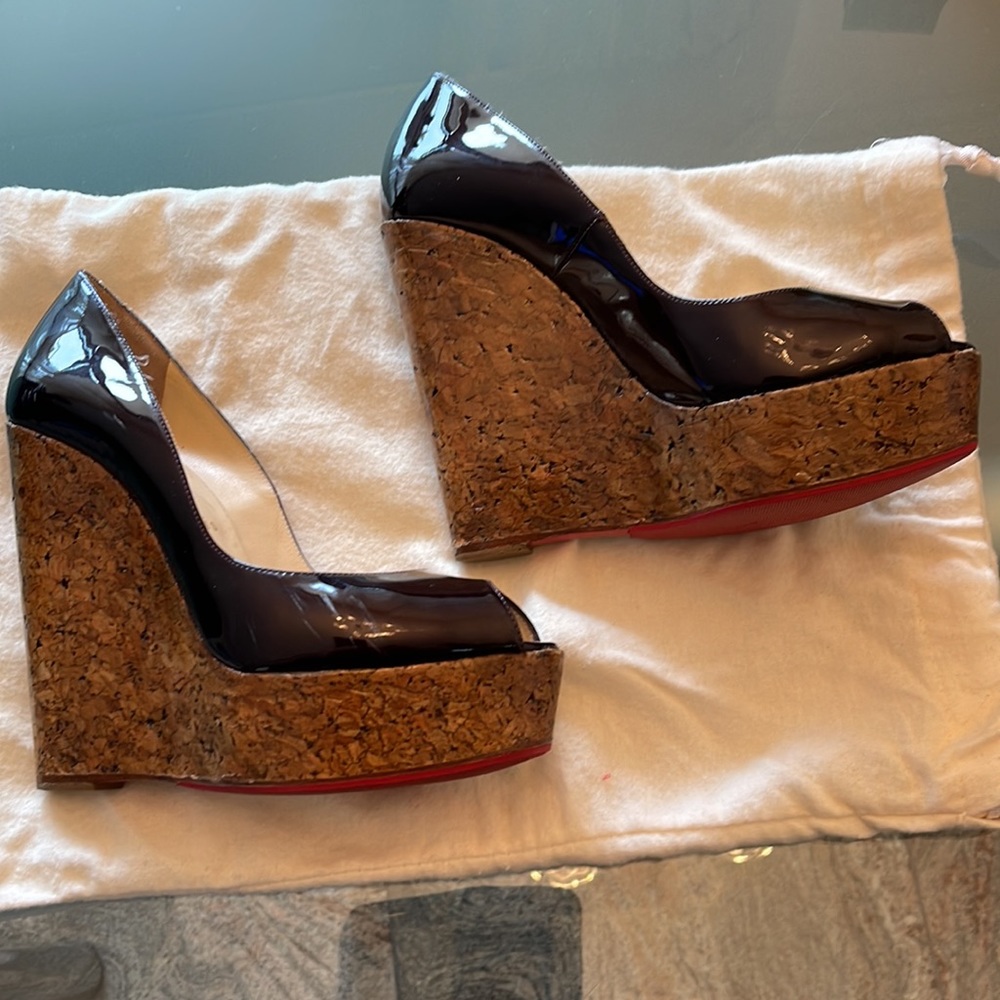 Christian Louboutin Cork Platform Open Toe Shoe - Picture 4 of 5